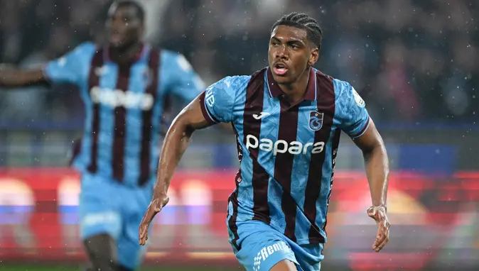 Trabzonspor'da, Felipe Augusto’nun takımdan ayrılma olasılığı gündemdeki yerini koruyor.