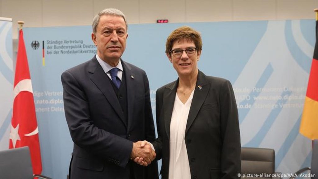 Savunma Bakanı Akar Berlin yolcusu