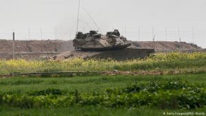 İsrail tankları Hamas mevzilerini vurdu