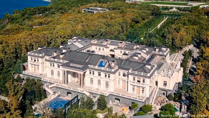 Kremlin: Sarayın kime ait olduğunu açıklayamayız