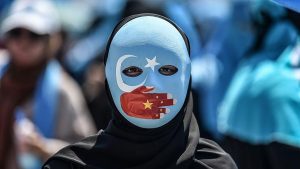 Twitter, Çin’in ABD Büyükelçiliği’nin Uygur kadınlarına yönelik paylaşımını kaldırdı