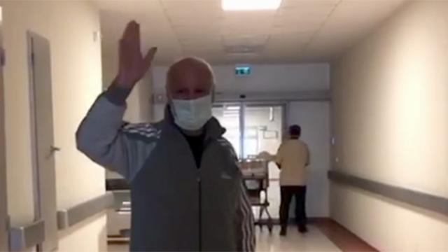 64 yaşındaki COVID-19 hastası 79 gün sonra taburcu oldu