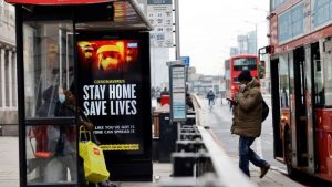 İngiltere’de koronavirüs vakaları Ocak ayından bu yana üçte iki oranında azaldı