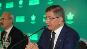 Davutoğlu: “Otoriterleşmeyle Yolsuzluk ve Yozlaşma Geliyor”
