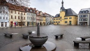 Almanya’da kısıtlamaların uzatılması kızdırdı