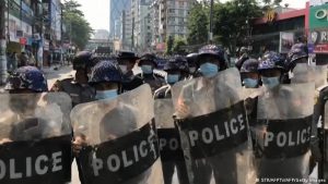 Myanmar’da internete erişim engeli