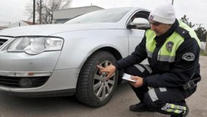 164 bin 793 aracın kış lastiğine bakıldı
