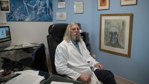 Tartışma yaratan doktor Raoult: Yeni vakalar ikinci dalgadan değil, farklı virüsten kaynaklanıyor