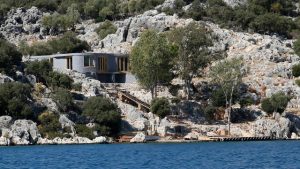 Antalya’daki İngiliz şirkete ait kaçak villa 30 gün içinde yıkılacak