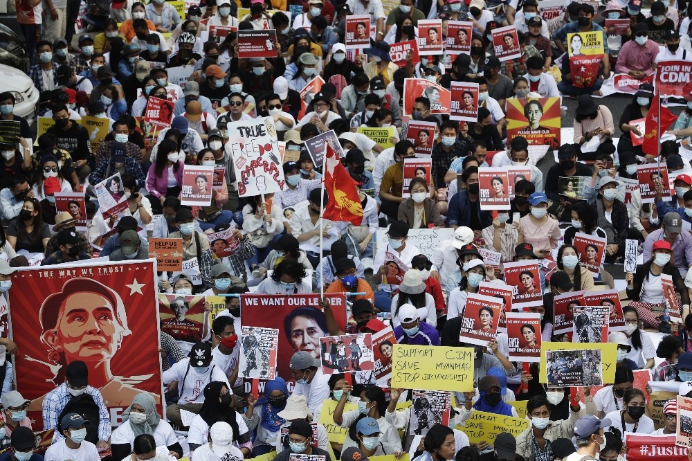 Myanmar’da Darbe Karşıtı Protestolara Rekor Katılım