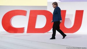 Yorum: Merkel’in partisi CDU yol ayrımında