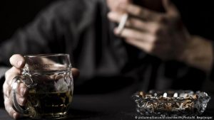 Pandemide alkol tüketimi azaldı, tütün tüketimi arttı