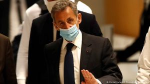 Sarkozy İçin Yolsuzluk Davasından 3 Yıl Hapis Cezası