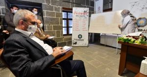 Vali Karaloğlu, Kürtçe dil kursuna katıldı