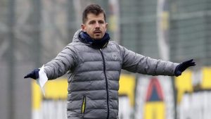 Emre Belözoğlu sahaya indi