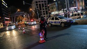 Kısıtlamalara uymayan 21 bin 495 kişi hakkında işlem yapıldı