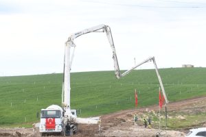 Temeli atılan Ceylanpınar-Kızıltepe Yolu yaklaşık 240 milyon TL.ye mal olacak