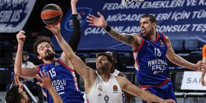 Anadolu Efes Seride 2-0 Öne Geçti