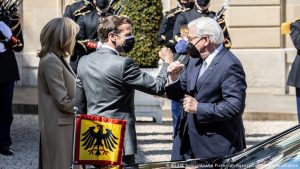 Steinmeier ve Macron’dan Avrupa için birlik mesajı