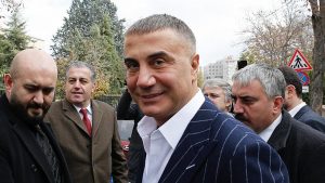Sedat Peker ve 62 kişiye yönelik eş zamanlı polis operasyonunda 49 gözaltı