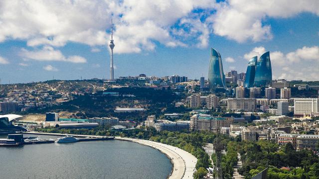 Azerbaycan’a kimlikle seyahat dönemi başladı