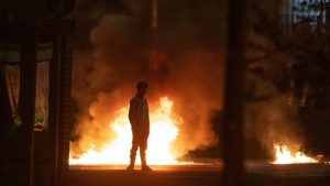 Kuzey İrlanda’da Şiddet Sürüyor