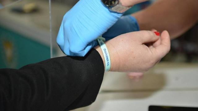 KKTC’de bileklikle karantina takip sistemi uygulaması başladı
