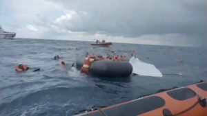 ‘AB sınır gücü, göçmenlerin yardım çağrısını karşılıksız bıraktı’