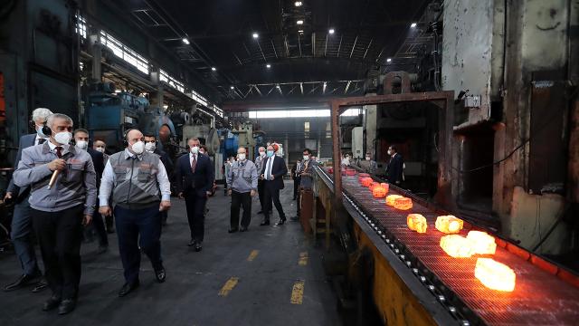 Bakan Varank: 30 milyar dolara yakın otomotiv ihracatı yapıyoruz