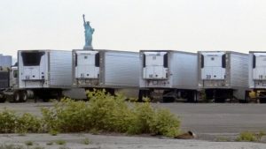 New York’ta koronavirüsten ölenler hala kamyon kasalarında tutuluyor