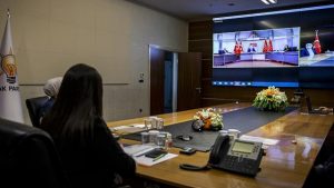 Siyasi partilerde bayramlaşma ‘uzaktan’ olacak