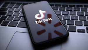 AB’den TikTok’a 1 ay süre