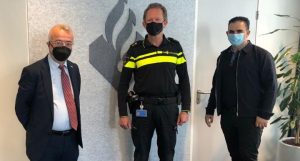 Danışma Kurulu Başkanı (İOT) Zeki Baran, Türkler için Rotterdam Emniyet Müdürü ile görüştü