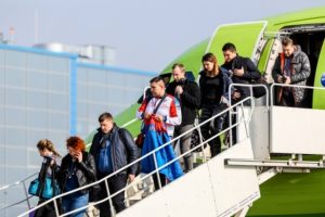 Rus Turistler Türkiye’ye Uçmaya Başladı