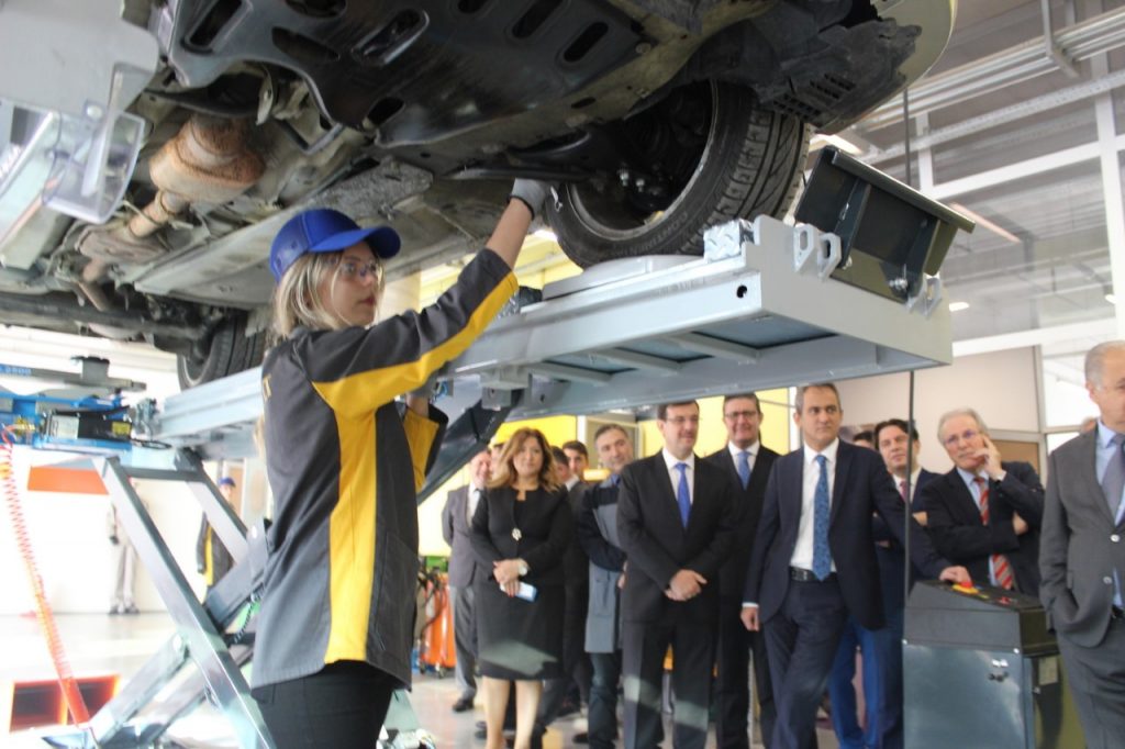 OİB Mesleki Teknik Anadolu Lisesi, Türkiye’nin otomobilini üretecek öğrencileri bekliyor