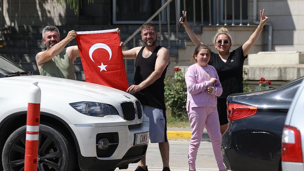 Yaz tatilini Türkiye’de geçiren gurbetçiler: Paramız memlekette para ediyor, fakat her şey zamlanmış