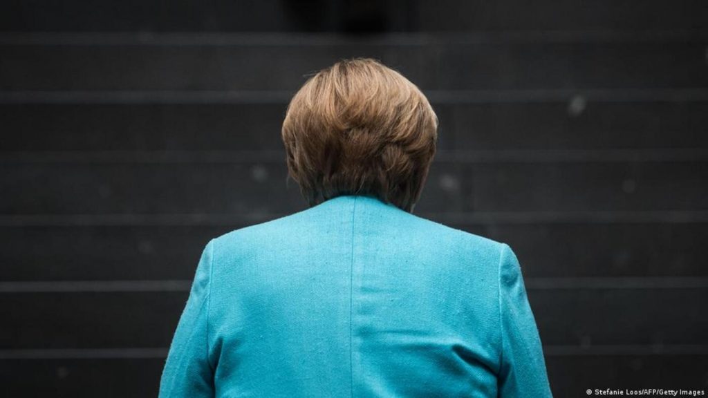 Merkel gazetecilere veda etti