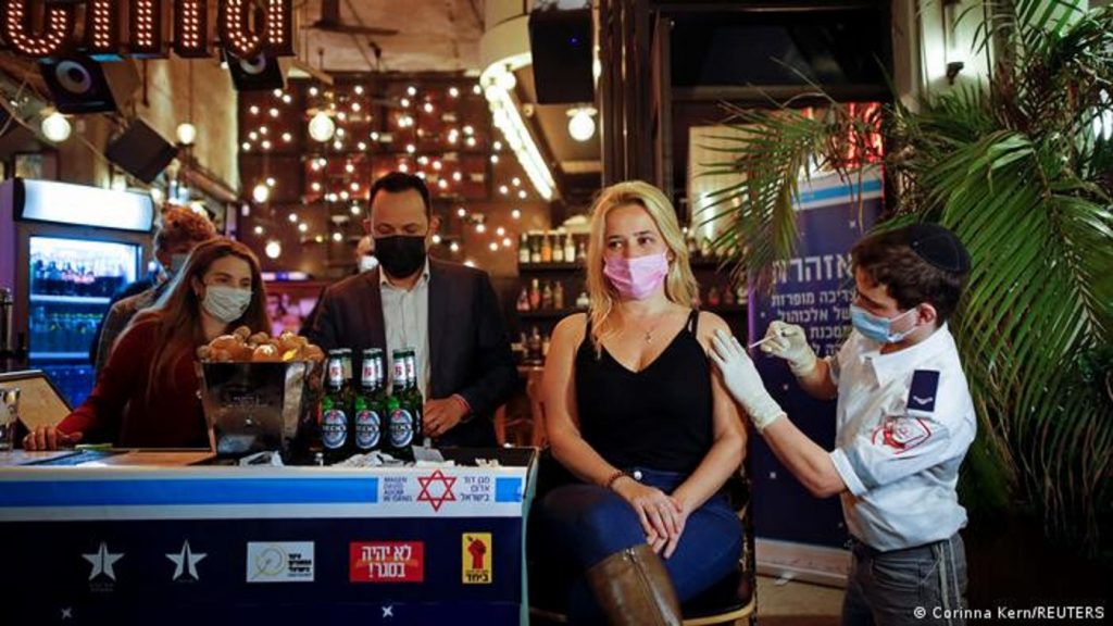 Aşılar Delta varyantına karşı etkisiz mi kalıyor?