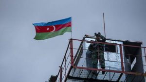 Azerbaycan askerlerine ateş açıldı