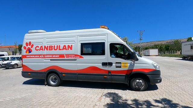 Yaralı hayvanların imdadına “Canbulan” yetişiyor