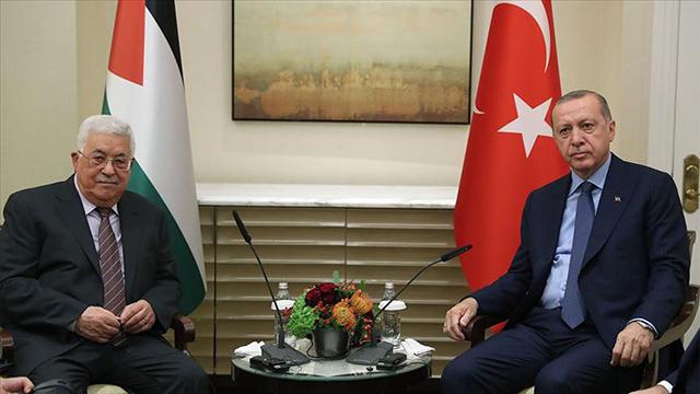 Cumhurbaşkanı Erdoğan, Filistin Devlet Başkanı Abbas ile bir araya geldi