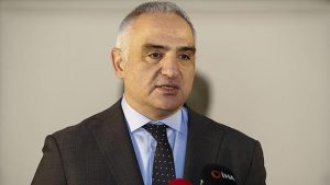 Bakan Ersoy Marmaris’te: Yangın, yerleşim yerlerinden uzakta