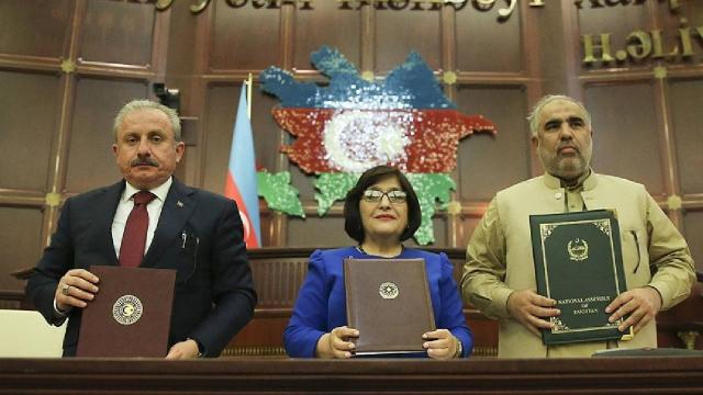 Azerbaycan-Pakistan-Türkiye parlamento başkanları Bakü Beyannamesi’ni kabul etti