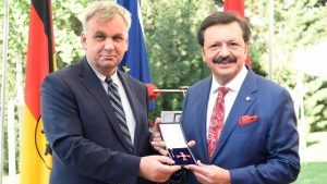 Almanya’dan TOBB Başkanı Hisarcıklıoğlu’na Devlet Nişanı