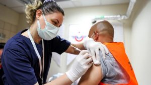 En az bir doz aşı yaptıranların sayısı 40 milyonu geçti