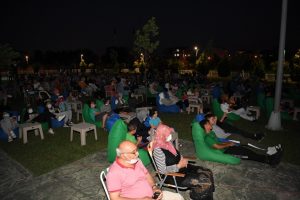 Kocaeli Kartepe’de ‘Yazlık Sinema Günleri’ne büyük ilgi