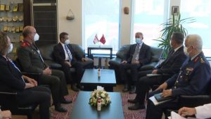 Bakan Akar, KKTC Dışişleri Bakanı ile görüştü