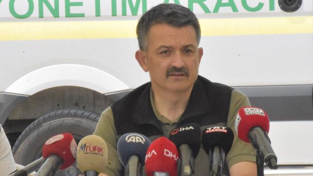 Bakan Pakdemirli: Şu anda yerleşim yerlerini tehdit eden bir yangın yok