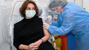 İsrail Takviye Doz Aşı Yaşını 30’a Düşürdü