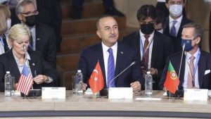 Bakan Çavuşoğlu’ndan uluslararası topluma Kırım çağrısı